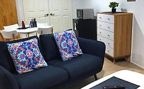 Large Studio Unit Close To Theme Parks